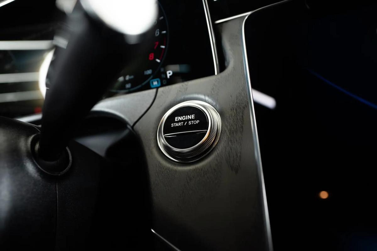 mercedes-benz-classe-e-e-300-e-2025-hibrido-a-gasolina-1999cc