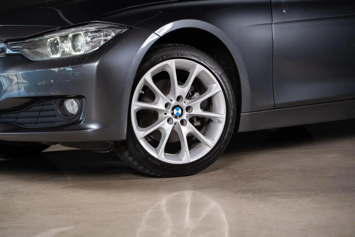 bmw-serie-3-320d-2014-diesel-1995cc