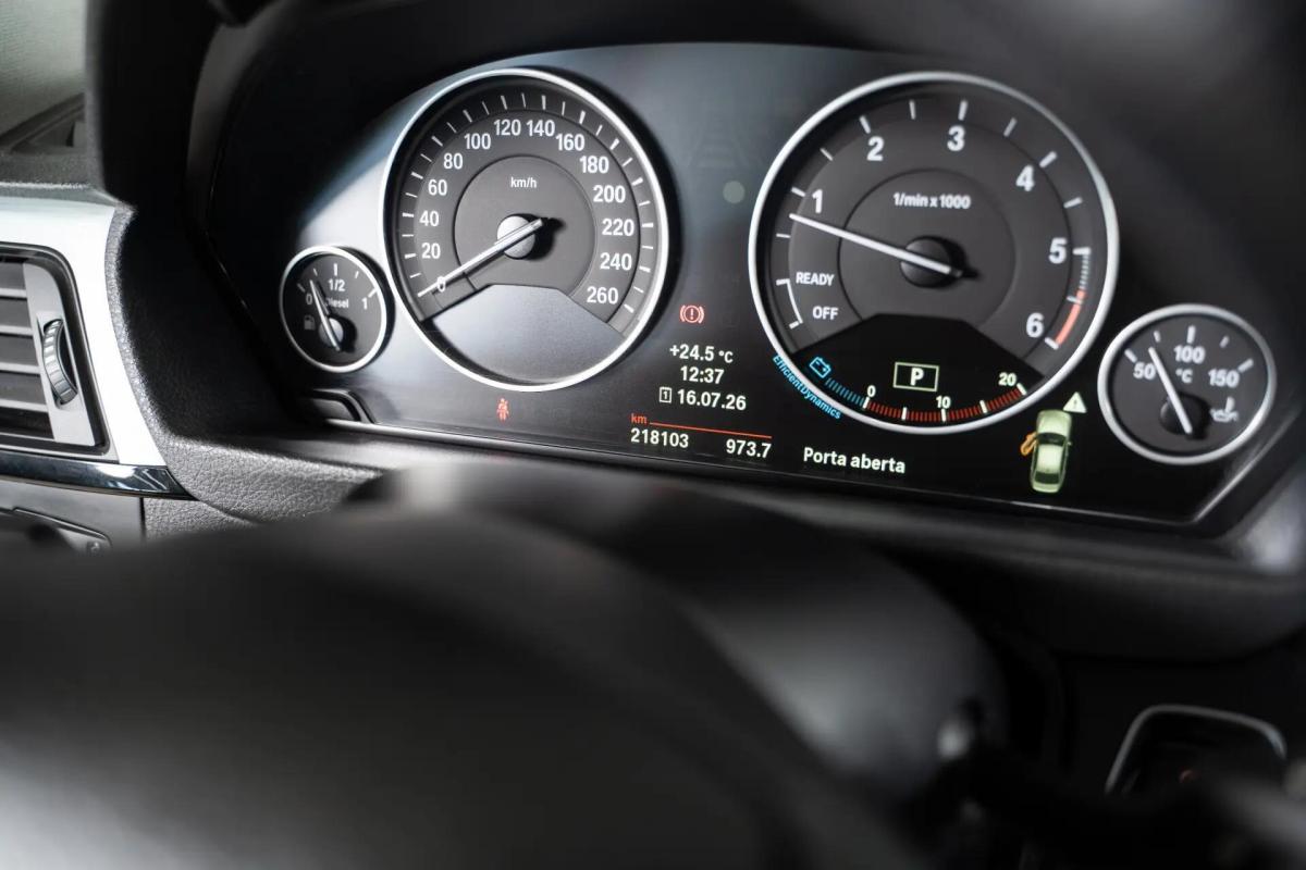 bmw-serie-3-320d-2014-diesel-1995cc