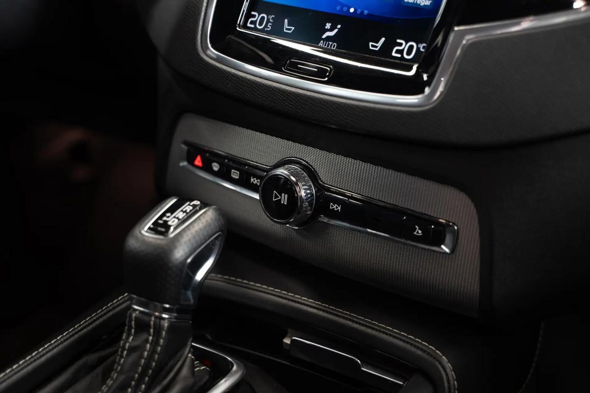 volvo-xc90-2018-diesel-1969cc