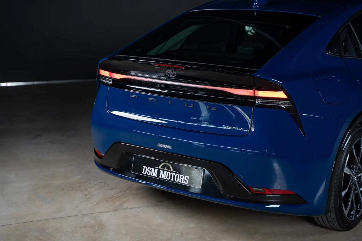 toyota-prius-2025-hibrido-a-gasolina-1987cc