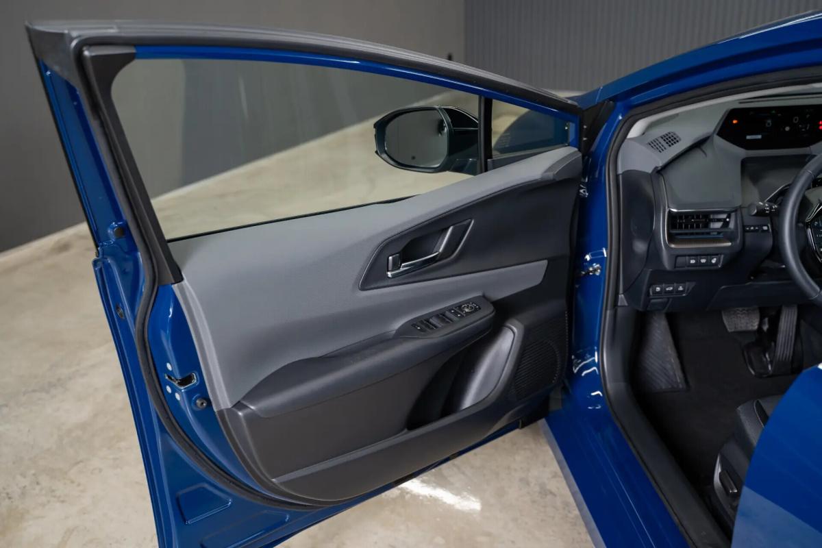 toyota-prius-2025-hibrido-a-gasolina-1987cc