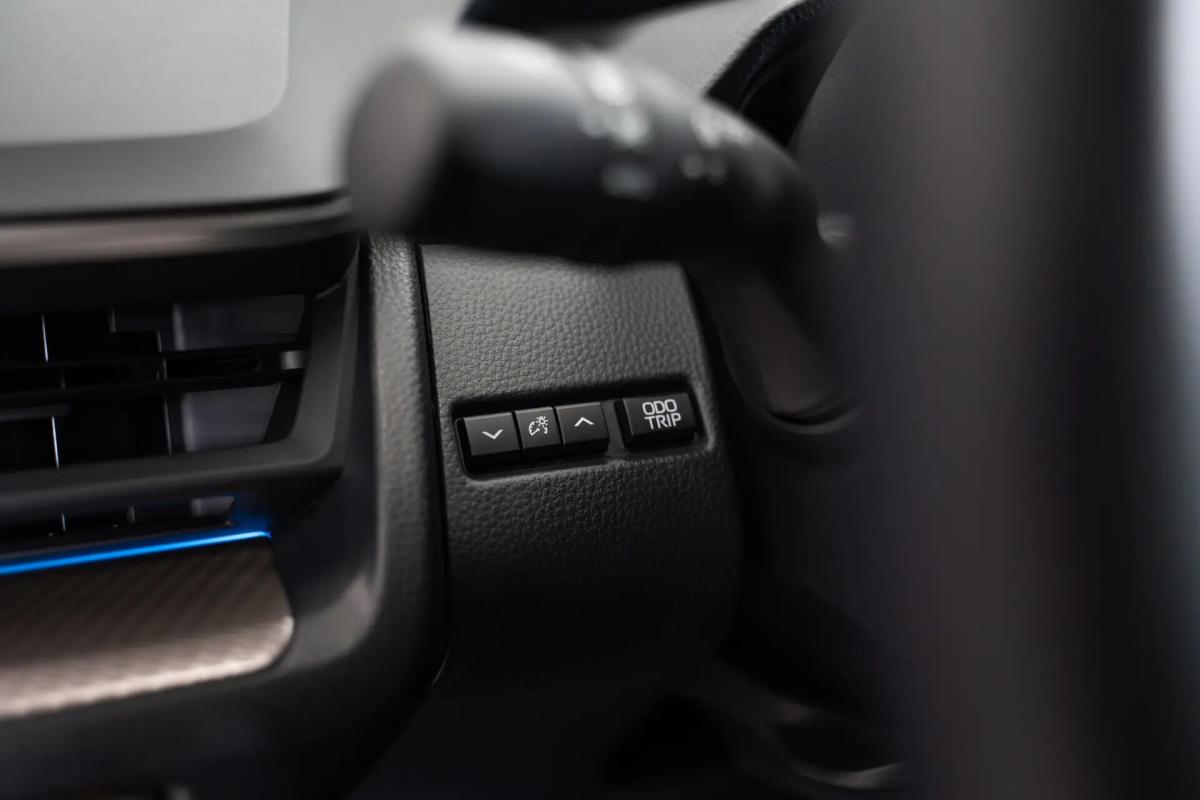 toyota-prius-2025-hibrido-a-gasolina-1987cc