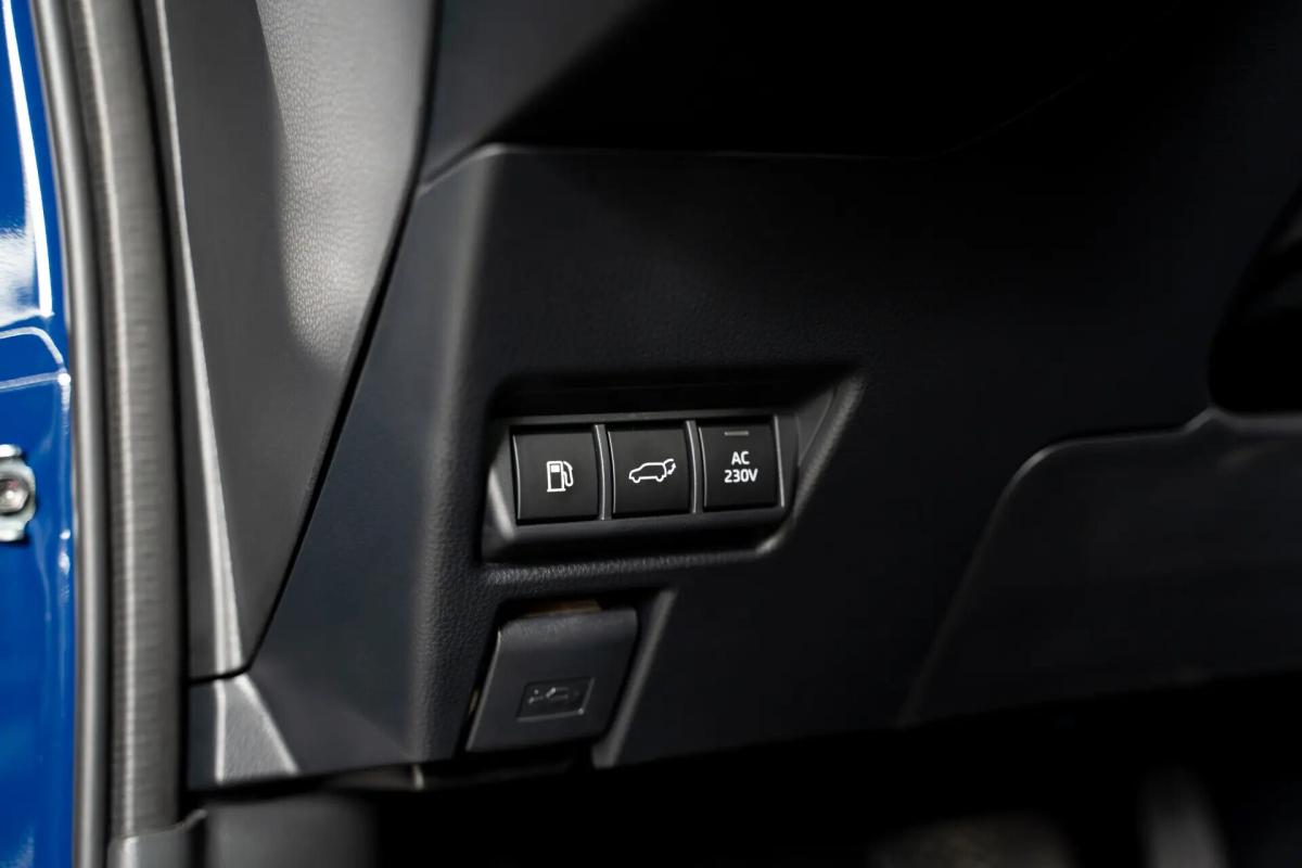 toyota-prius-2025-hibrido-a-gasolina-1987cc