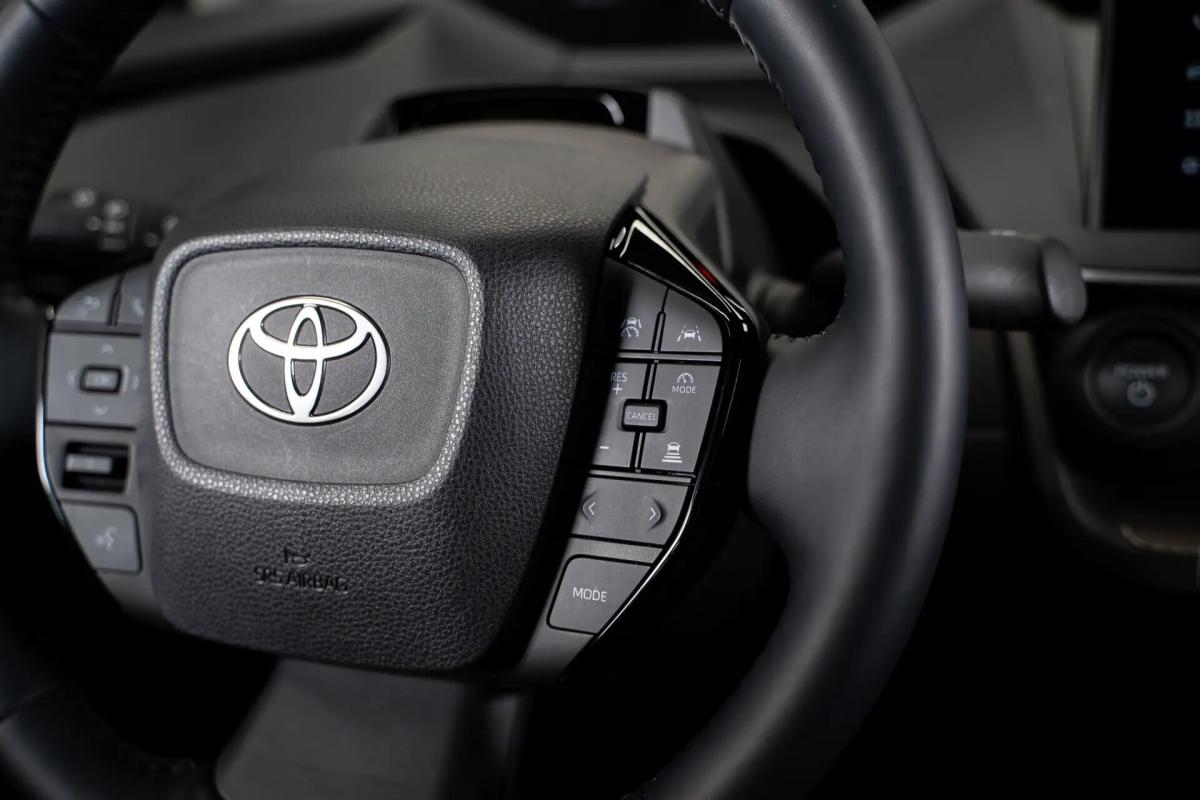 toyota-prius-2025-hibrido-a-gasolina-1987cc