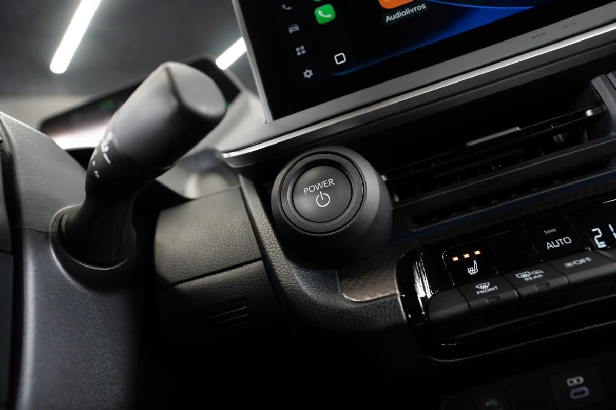 toyota-prius-2025-hibrido-a-gasolina-1987cc