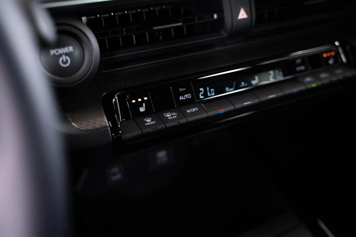 toyota-prius-2025-hibrido-a-gasolina-1987cc