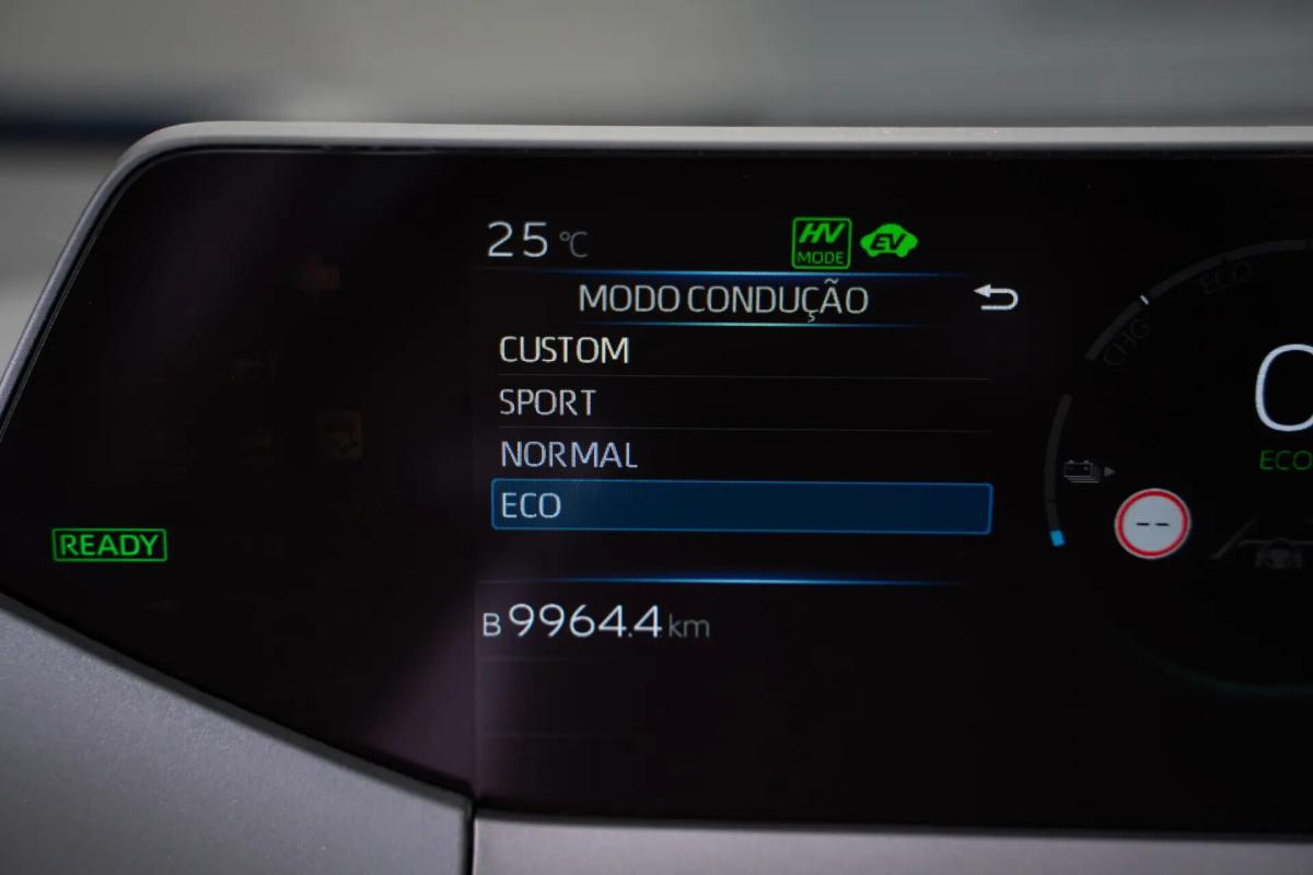 toyota-prius-2025-hibrido-a-gasolina-1987cc