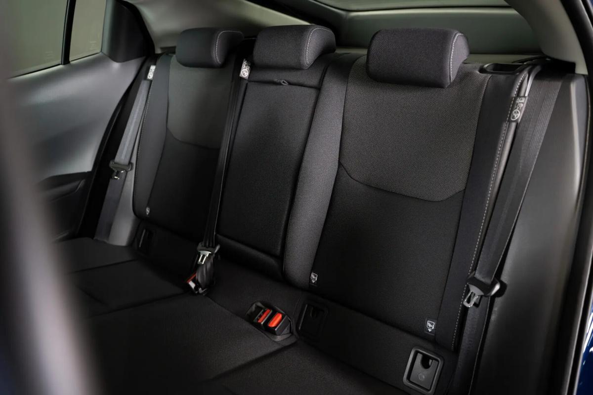 toyota-prius-2025-hibrido-a-gasolina-1987cc