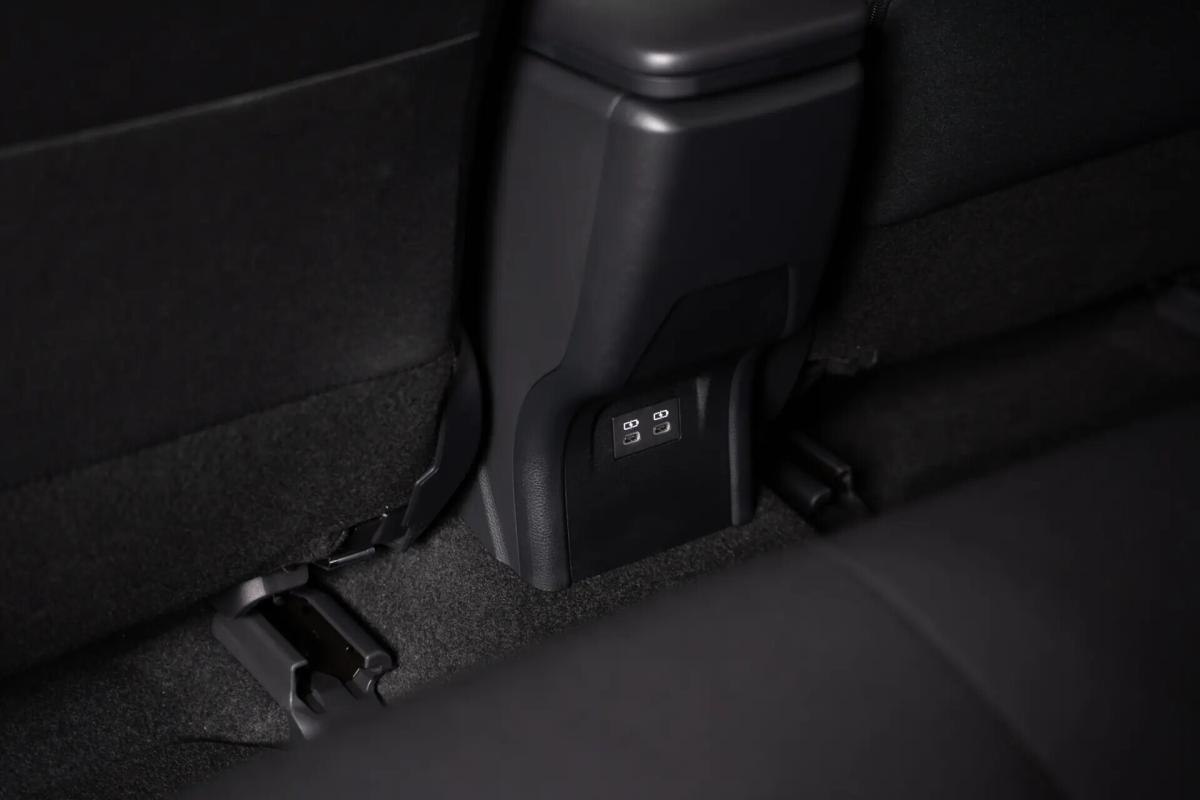 toyota-prius-2025-hibrido-a-gasolina-1987cc