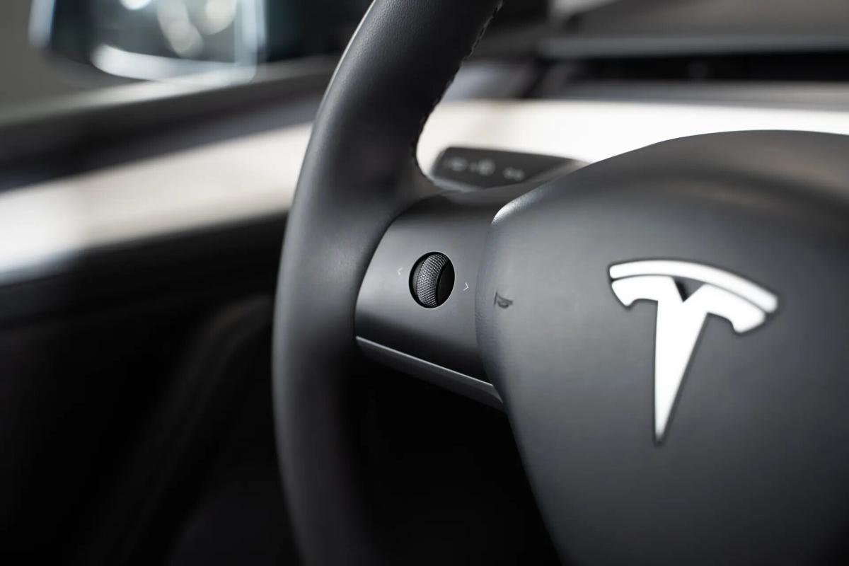 tesla-model-y-2024-eletrico-0cc