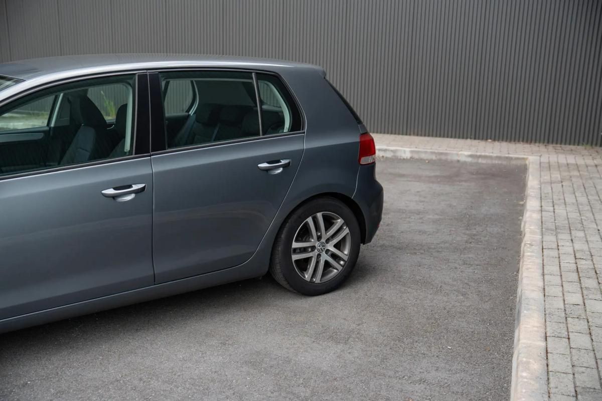 volkswagen-golf-2008-diesel-1968cc