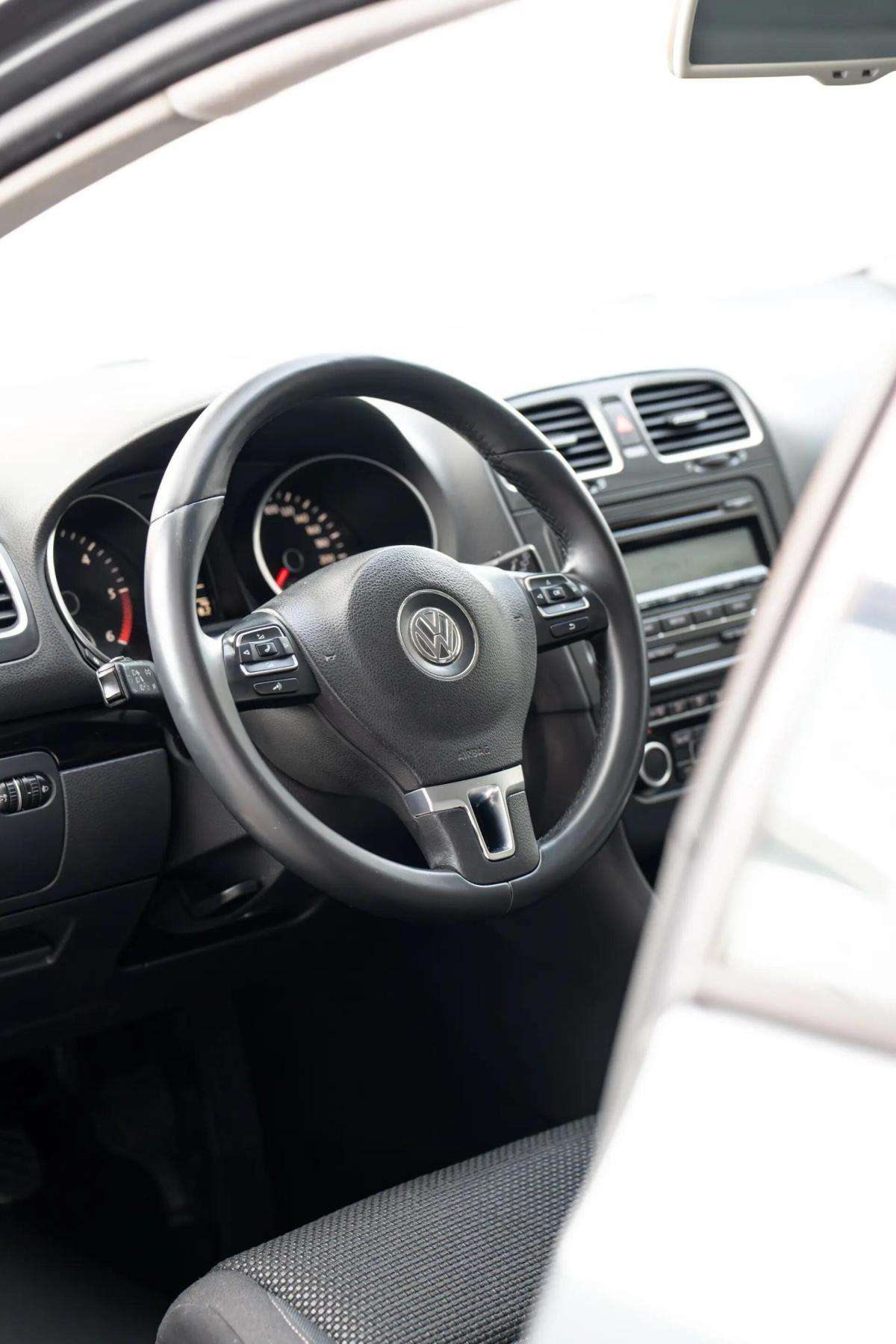 volkswagen-golf-2008-diesel-1968cc