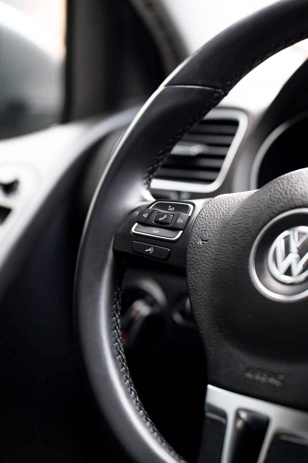 volkswagen-golf-2008-diesel-1968cc