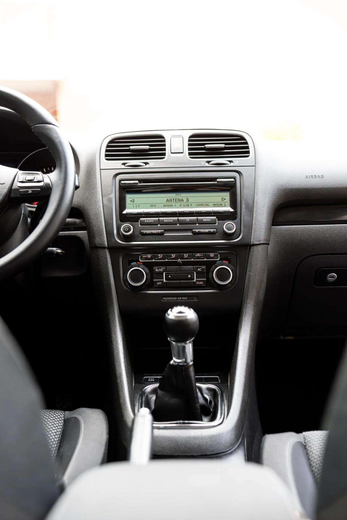 volkswagen-golf-2008-diesel-1968cc