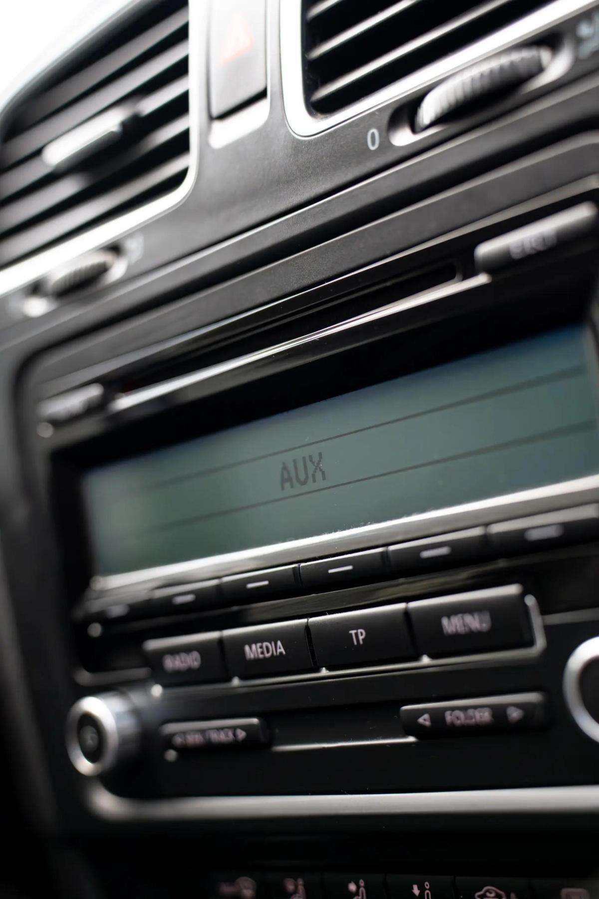 volkswagen-golf-2008-diesel-1968cc