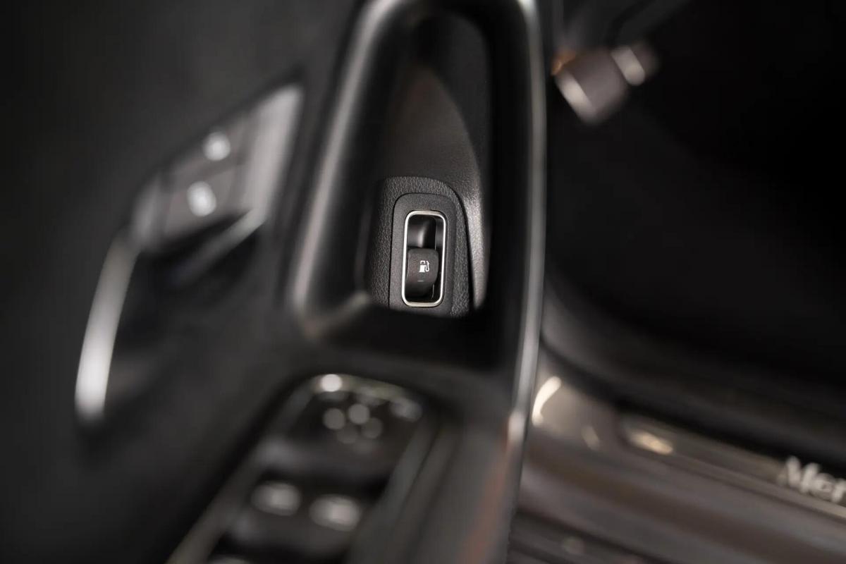 mercedes-benz-cla-250-2025-hibrido-a-gasolina-1332cc