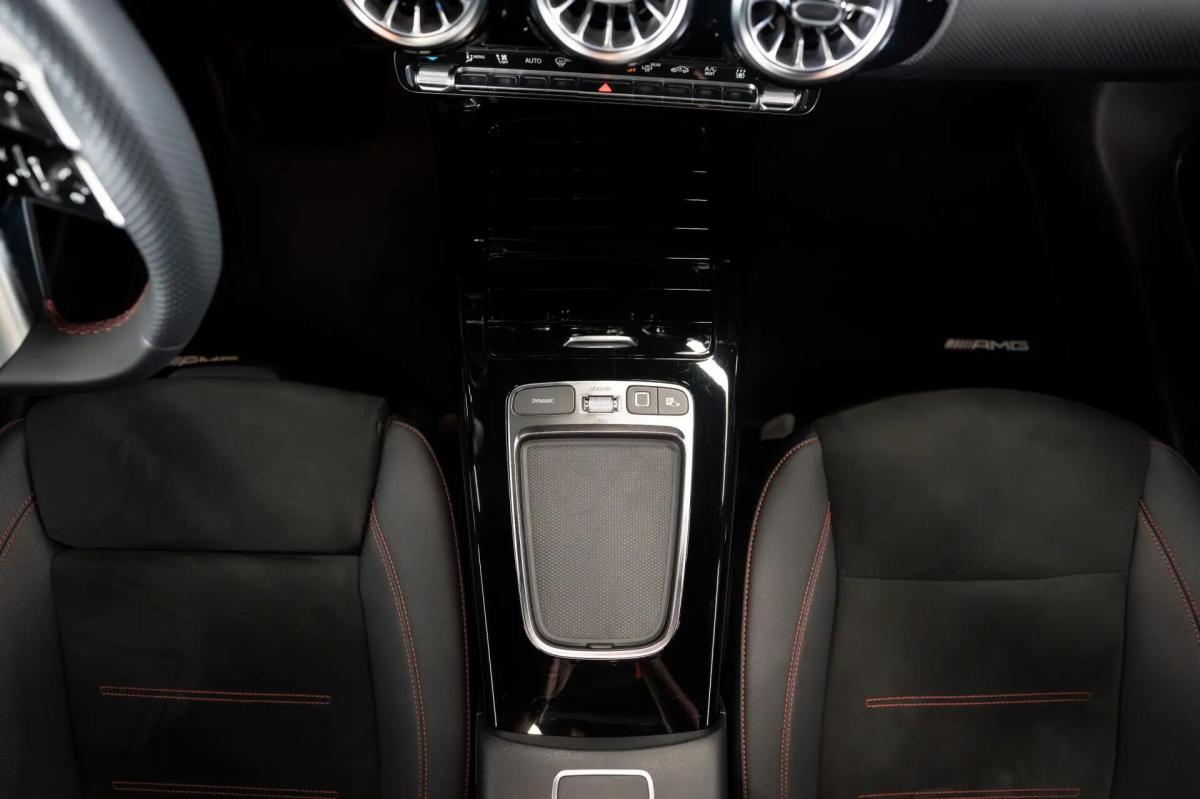 mercedes-benz-cla-250-2025-hibrido-a-gasolina-1332cc