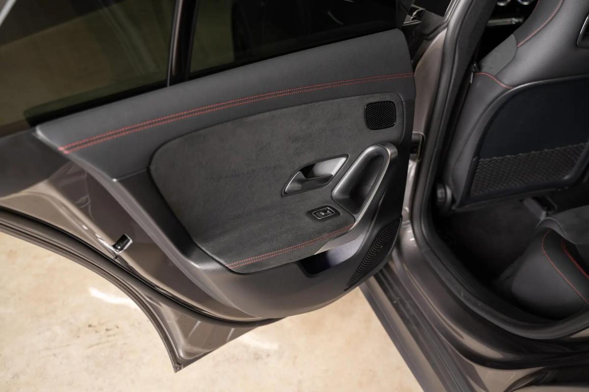 mercedes-benz-cla-250-2025-hibrido-a-gasolina-1332cc