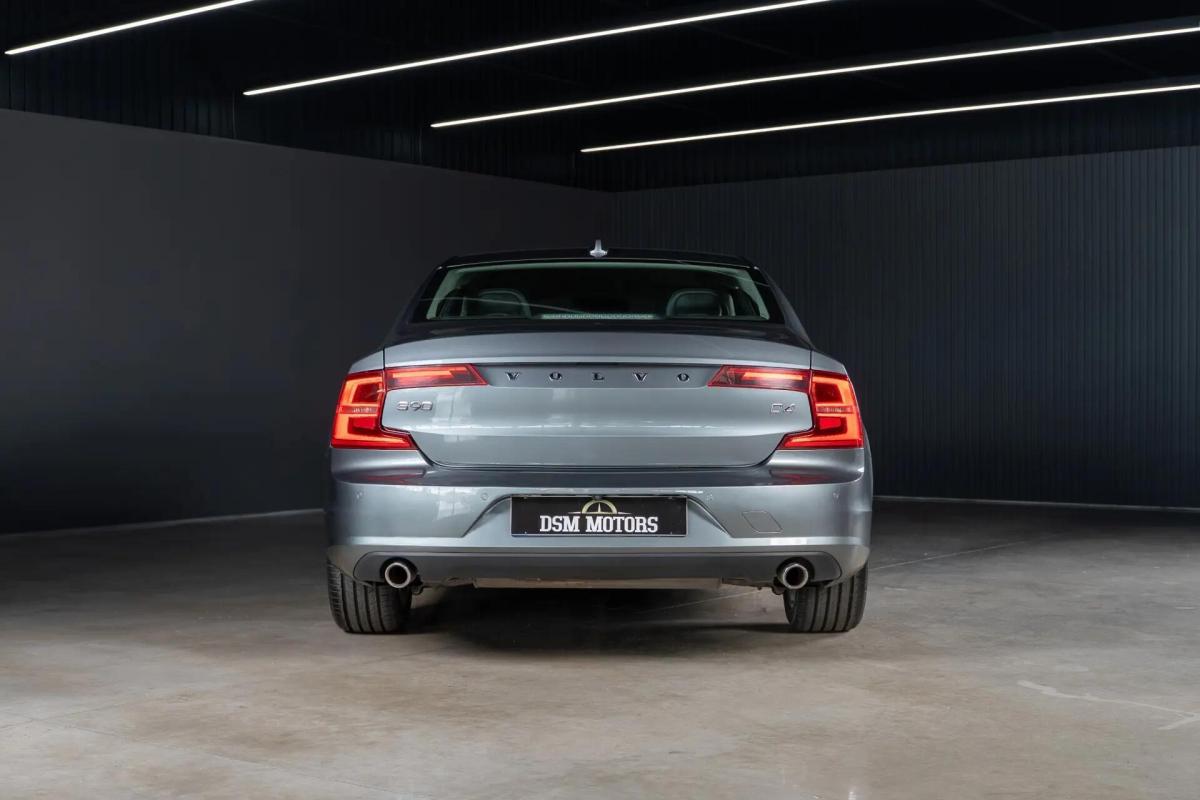 volvo-s90-2017-diesel-1999cc