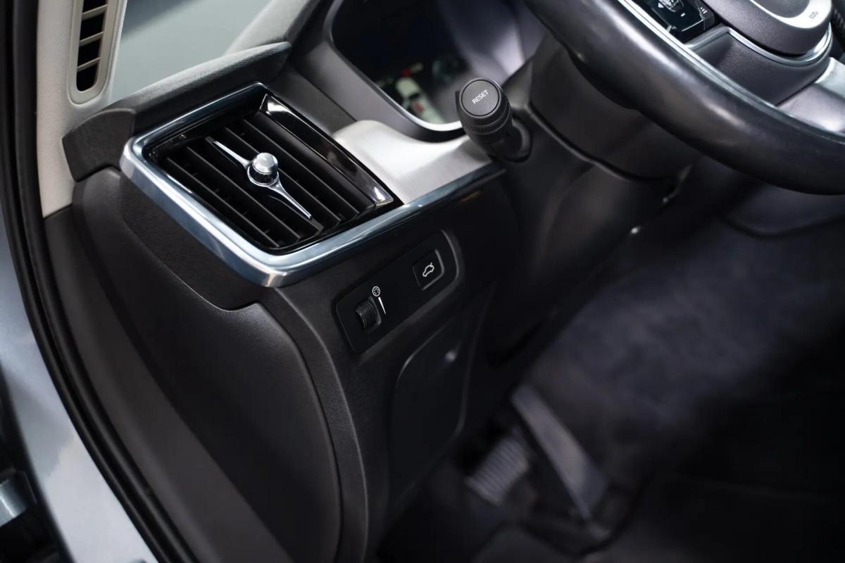 volvo-s90-2017-diesel-1999cc