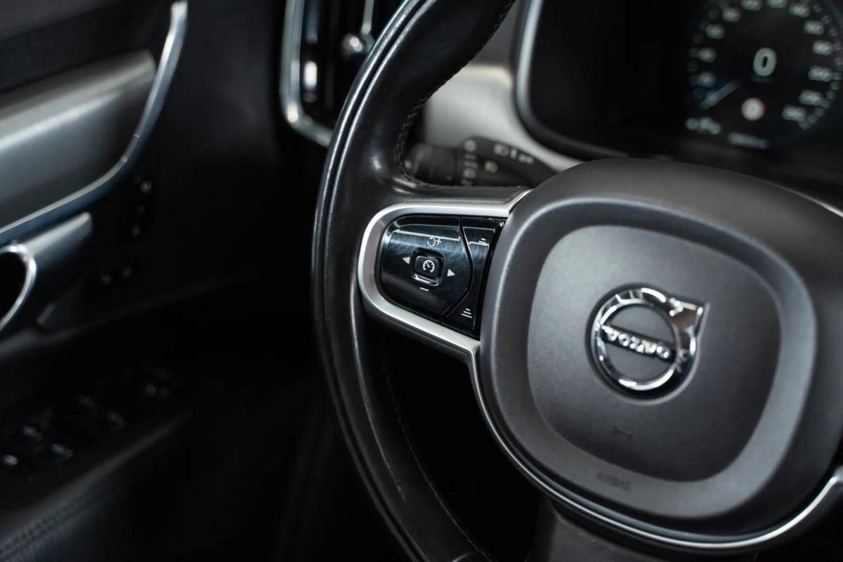 volvo-s90-2017-diesel-1999cc