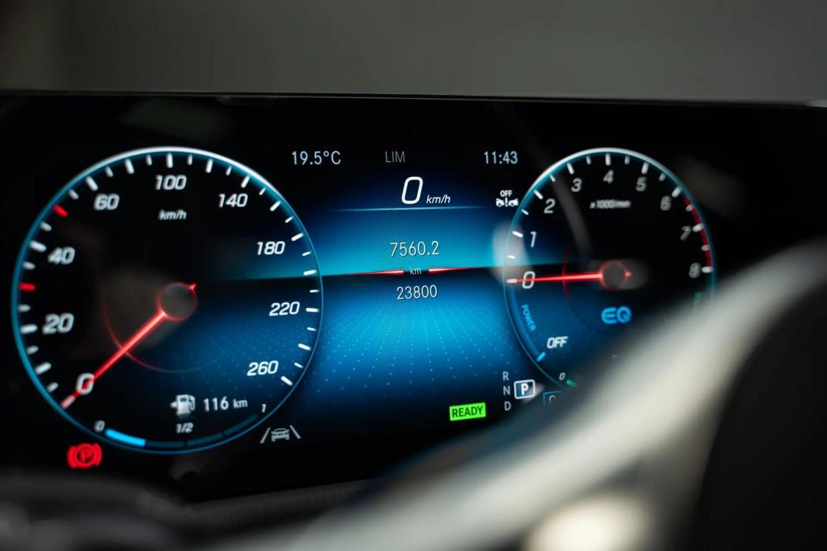 mercedes-benz-gla-250-e-2023-hibrido-a-gasolina-1332cc