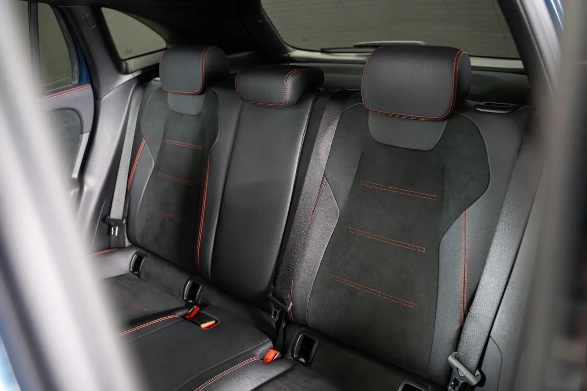 mercedes-benz-gla-250-e-2023-hibrido-a-gasolina-1332cc