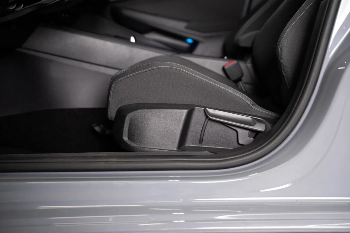 volkswagen-golf-2021-diesel-1968cc