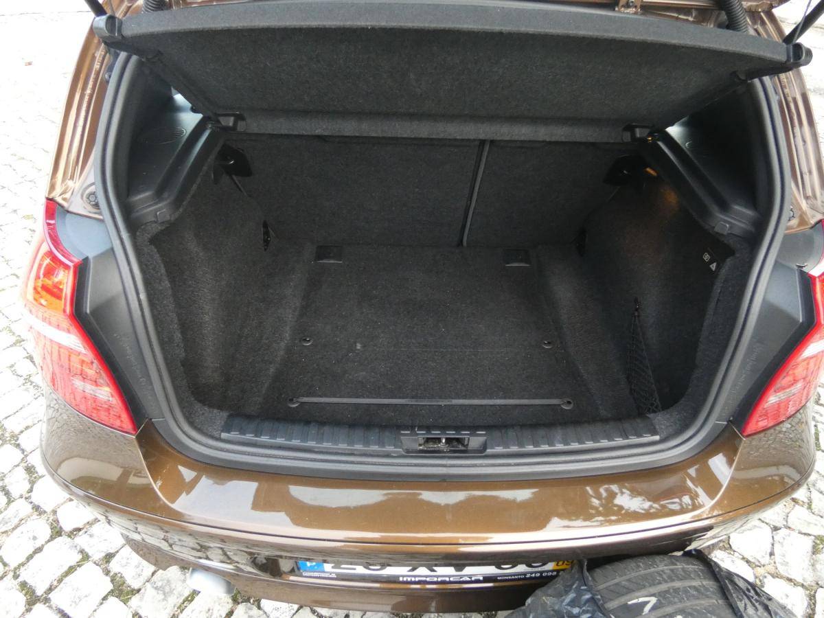 bmw-serie-1-2011-diesel-1995cc