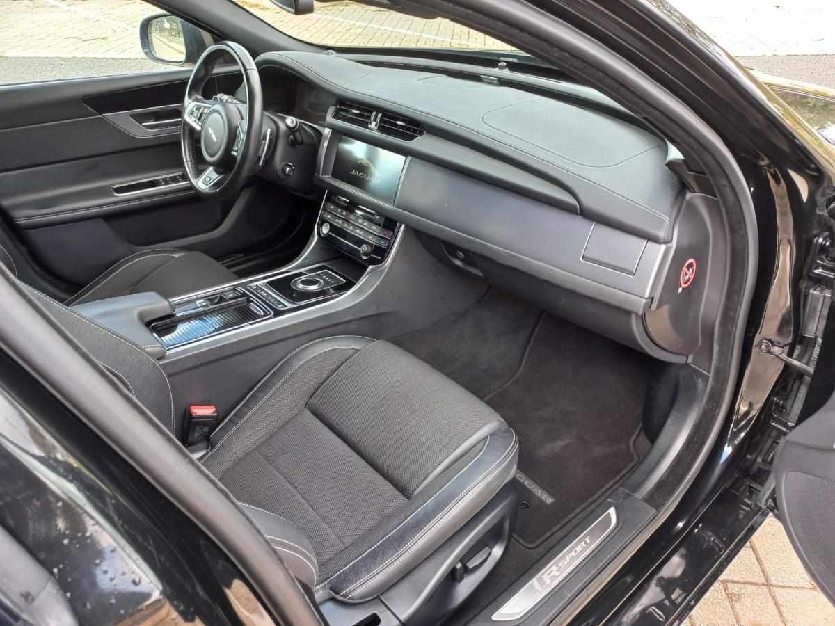 jaguar-xf-20d-2018-diesel-1999cc