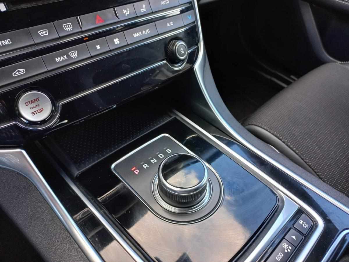 jaguar-xf-20d-2018-diesel-1999cc