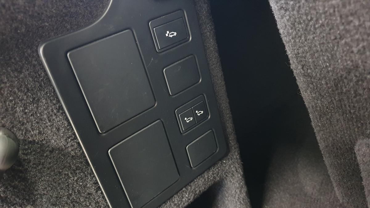 land-rover-discovery-2017-diesel-1999cc