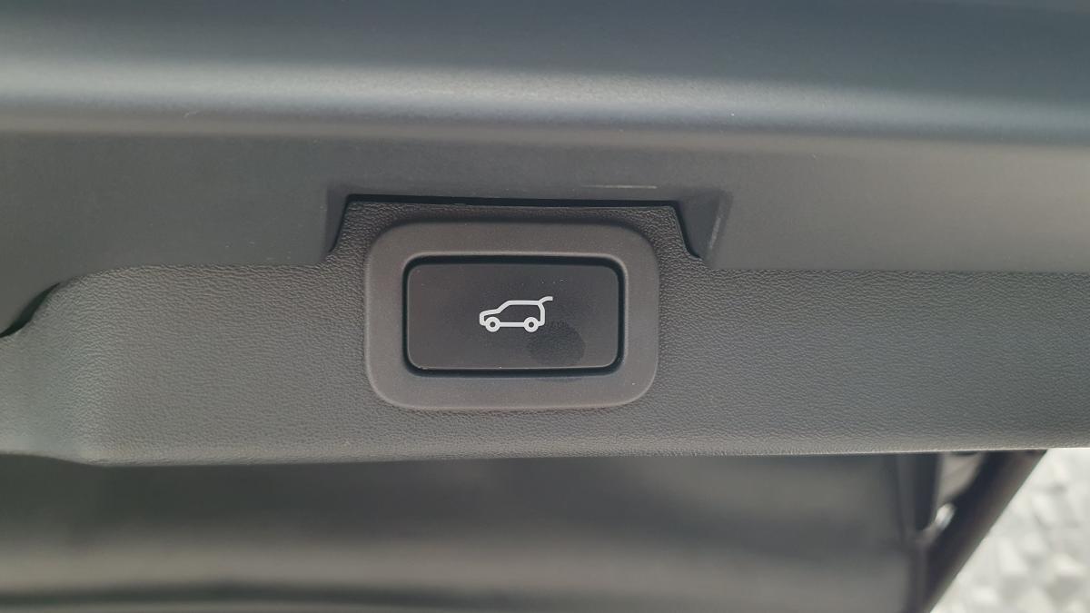 land-rover-discovery-2017-diesel-1999cc