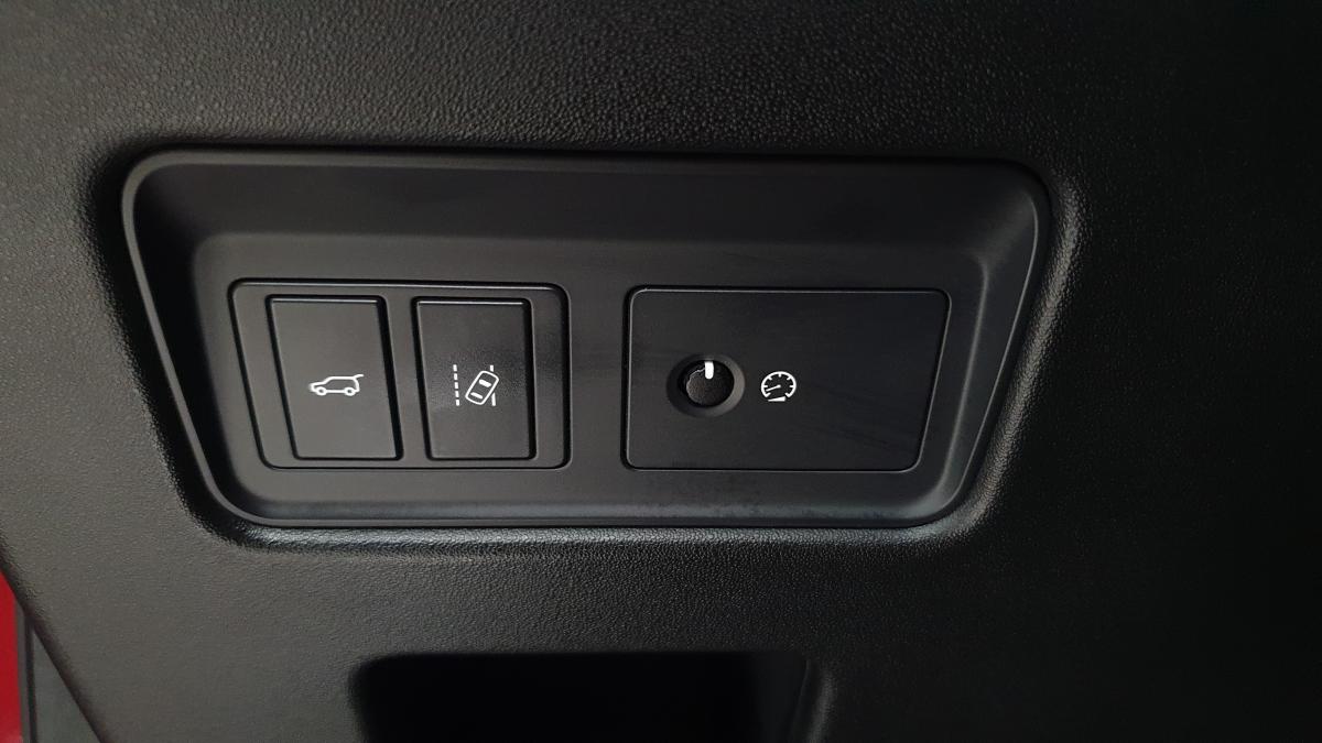 land-rover-discovery-2017-diesel-1999cc