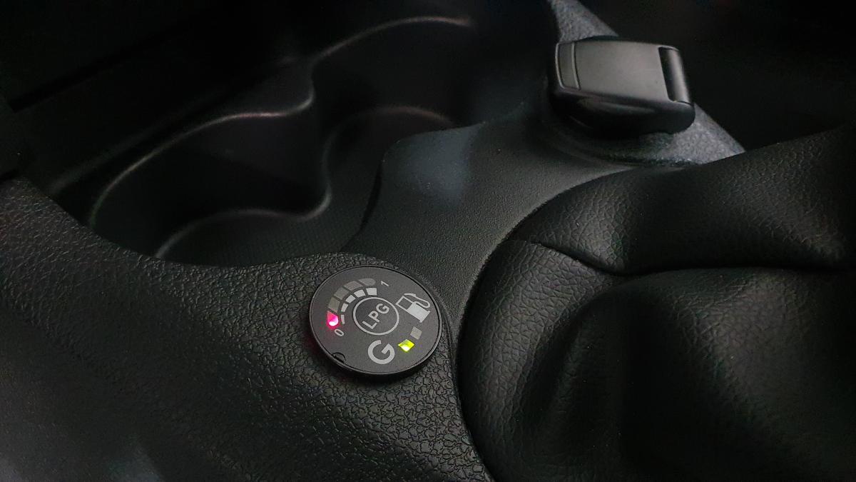 dacia-logan-mcv-2020-gpl-999cc