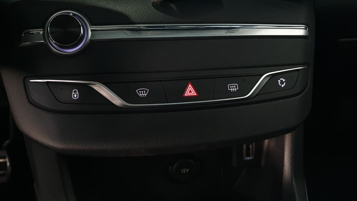 peugeot-308-sw-2018-diesel-1499cc
