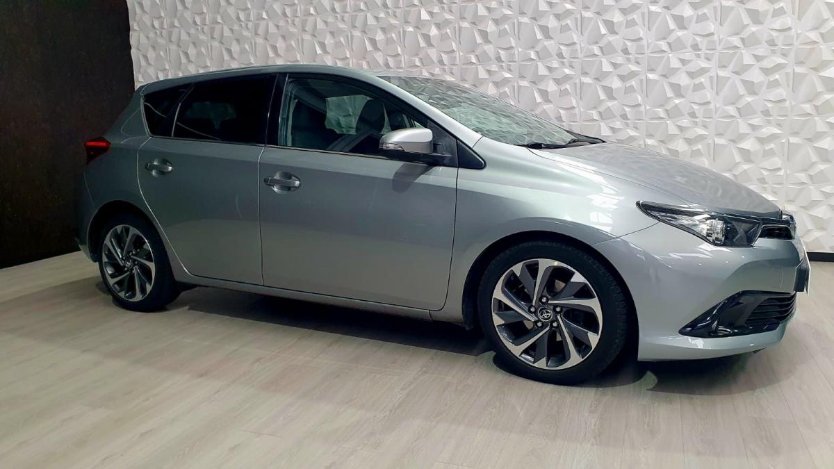 toyota-auris-2016-diesel-1364cc