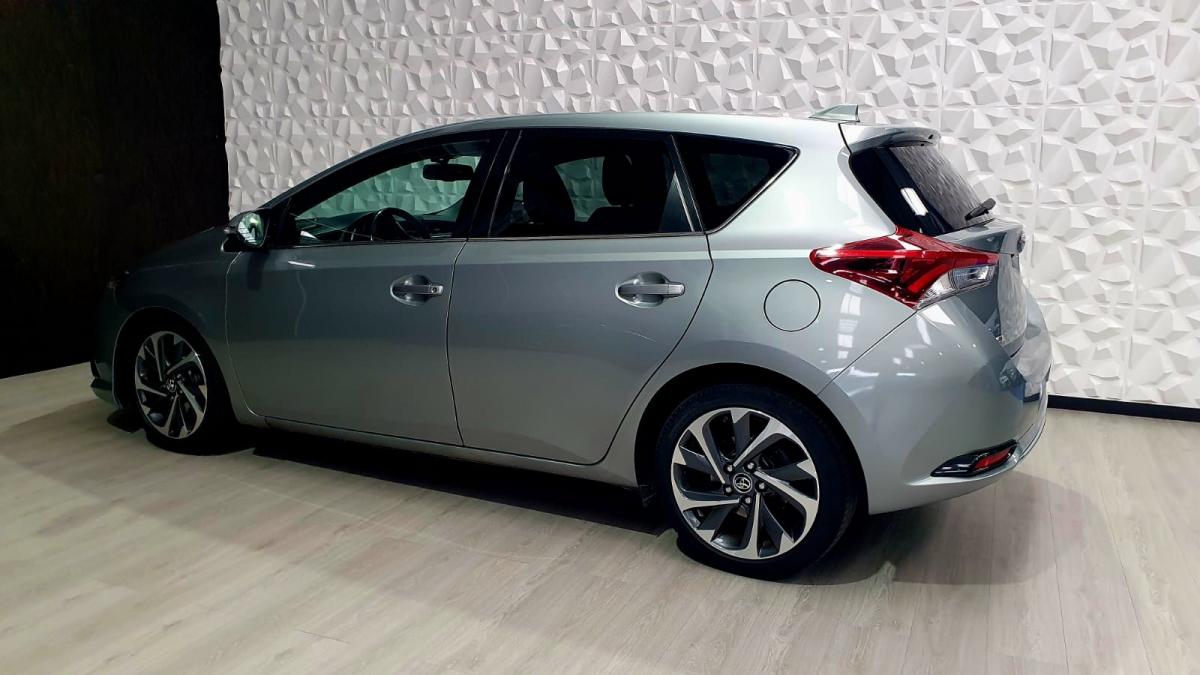 toyota-auris-2016-diesel-1364cc