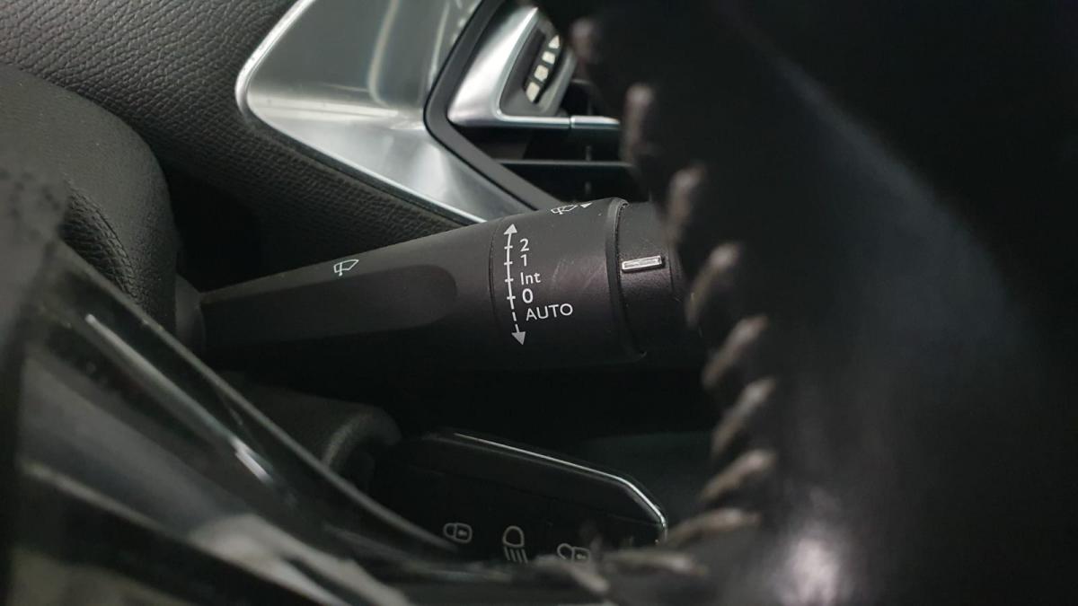 peugeot-308-sw-2015-diesel-1560cc
