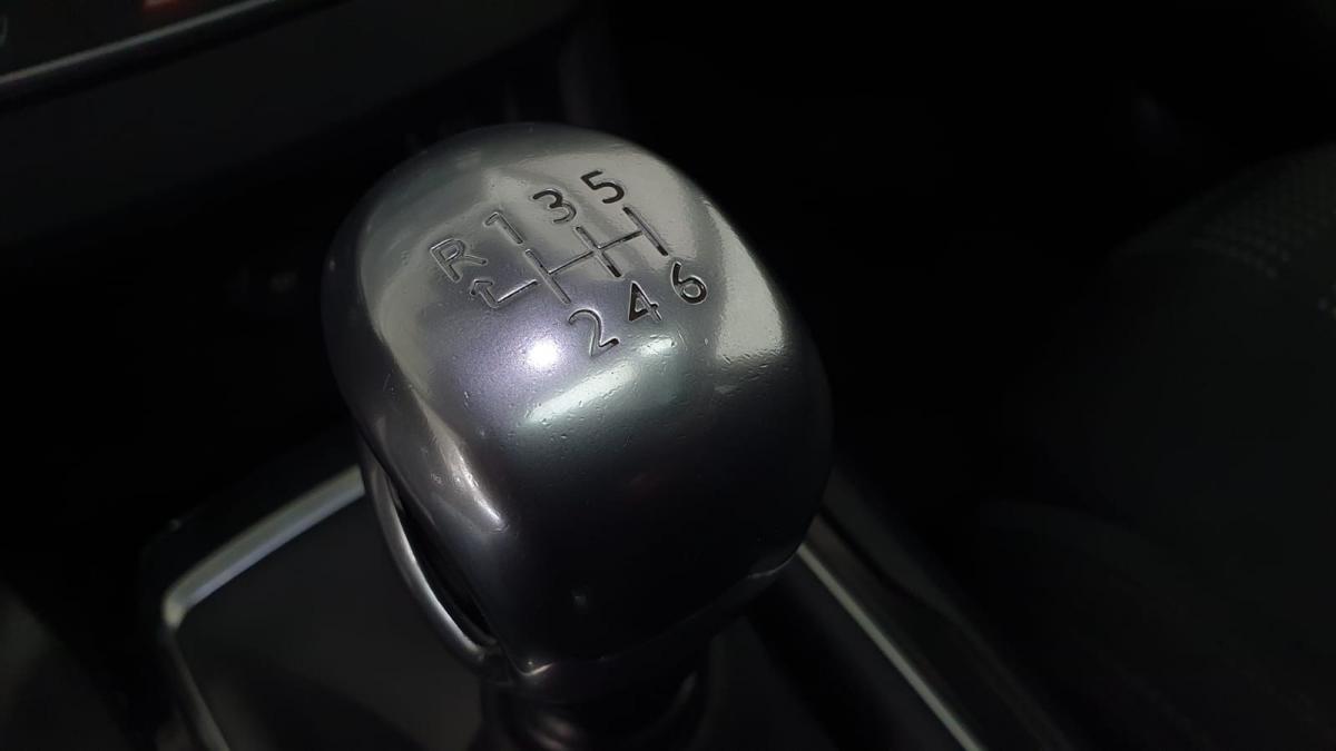 peugeot-308-sw-2015-diesel-1560cc