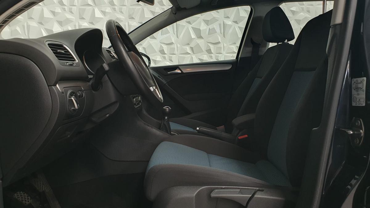 volkswagen-golf-2010-diesel-1598cc