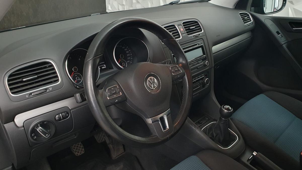volkswagen-golf-2010-diesel-1598cc