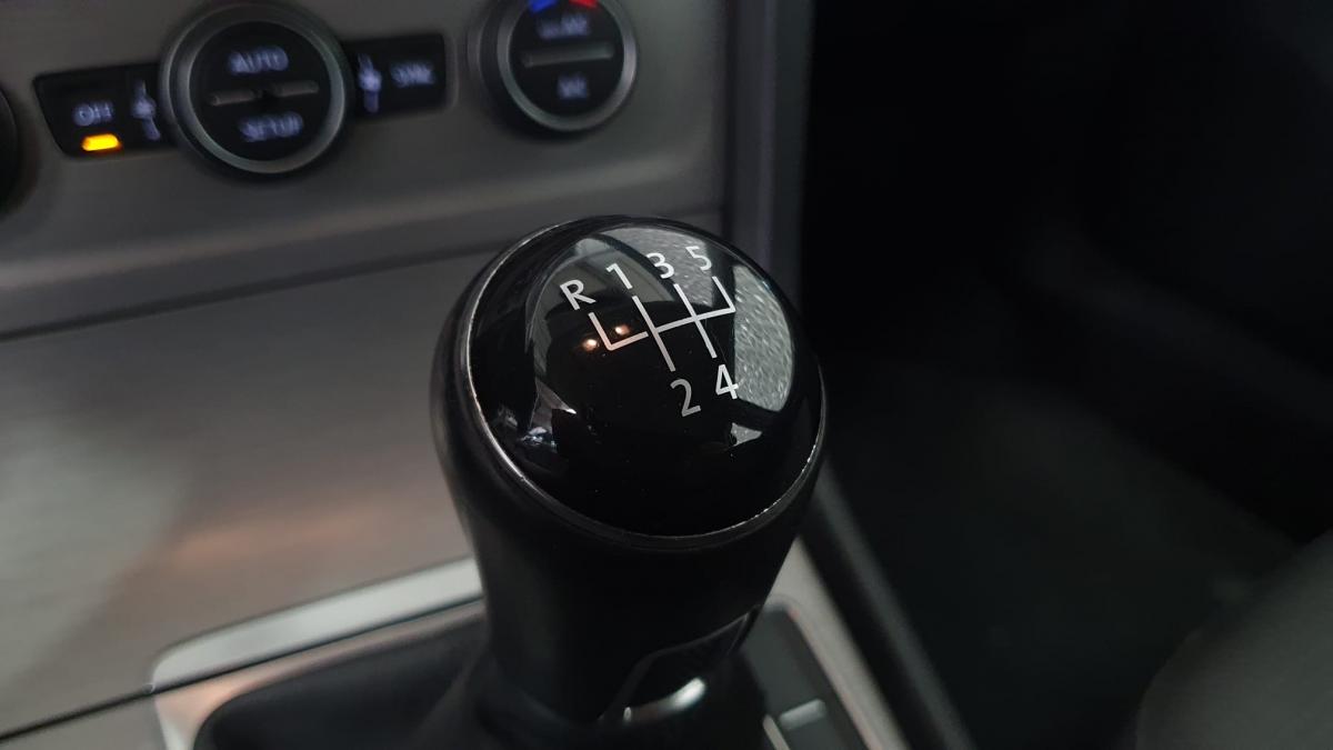 volkswagen-golf-2014-diesel-1598cc