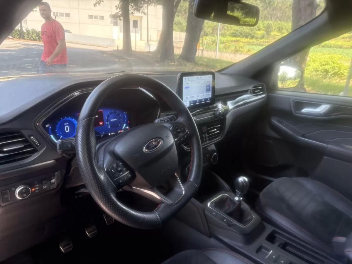 ford-kuga-2023-gasolina-1499cc
