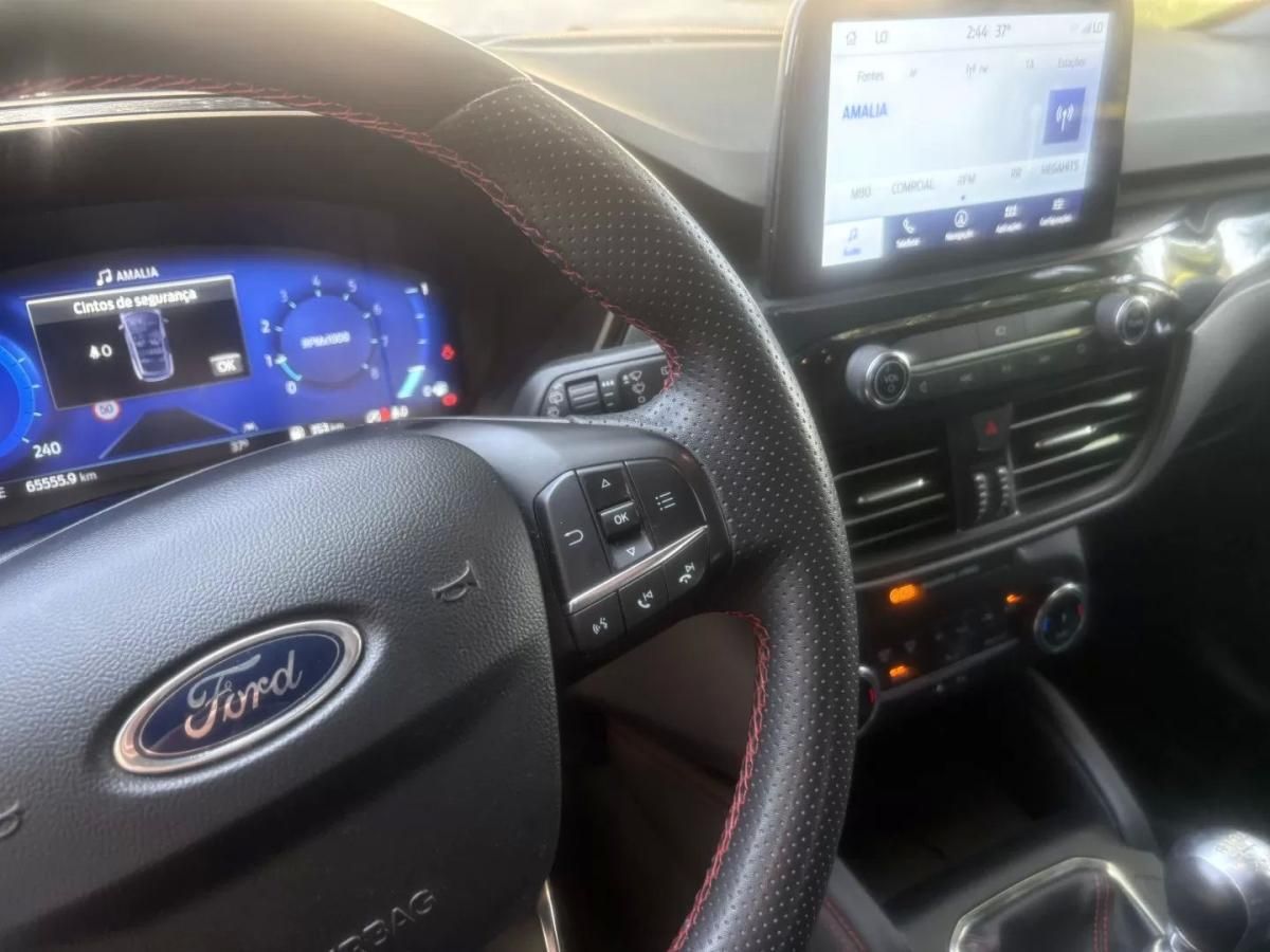 ford-kuga-2023-gasolina-1499cc