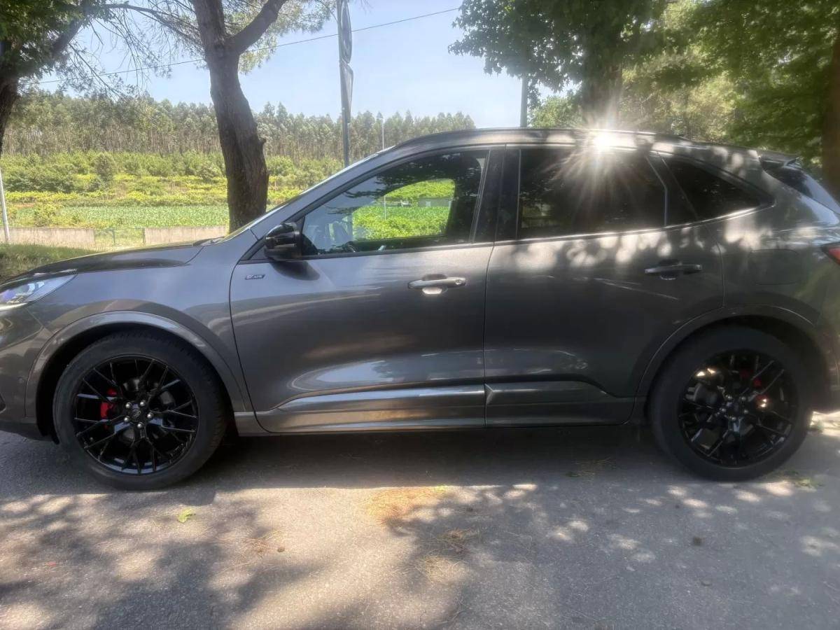 ford-kuga-2023-gasolina-1499cc