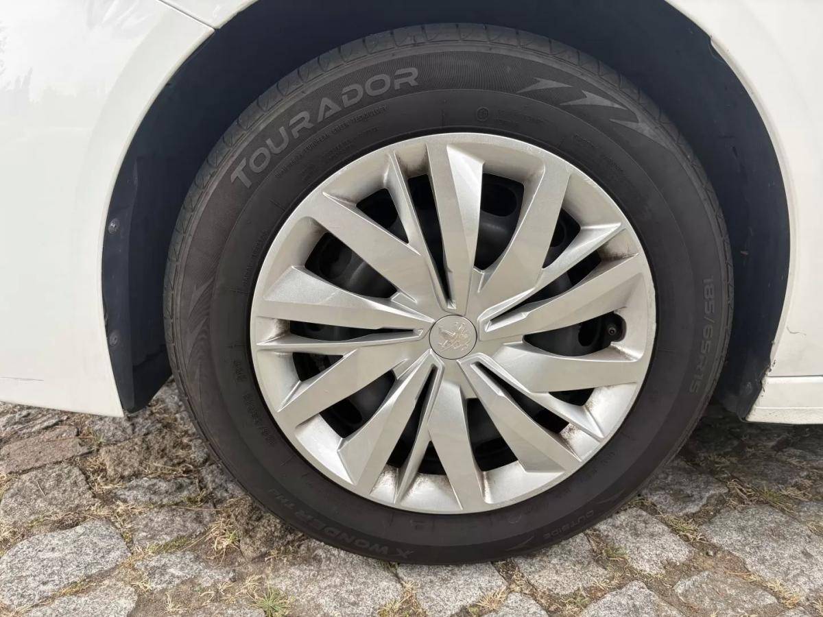 peugeot-208-2022-gasolina-1199cc