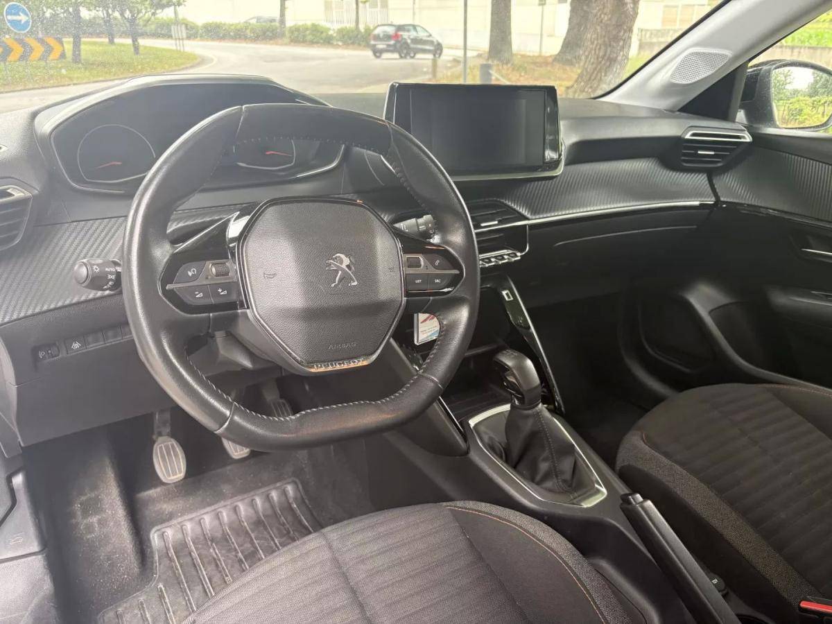 peugeot-208-2022-gasolina-1199cc