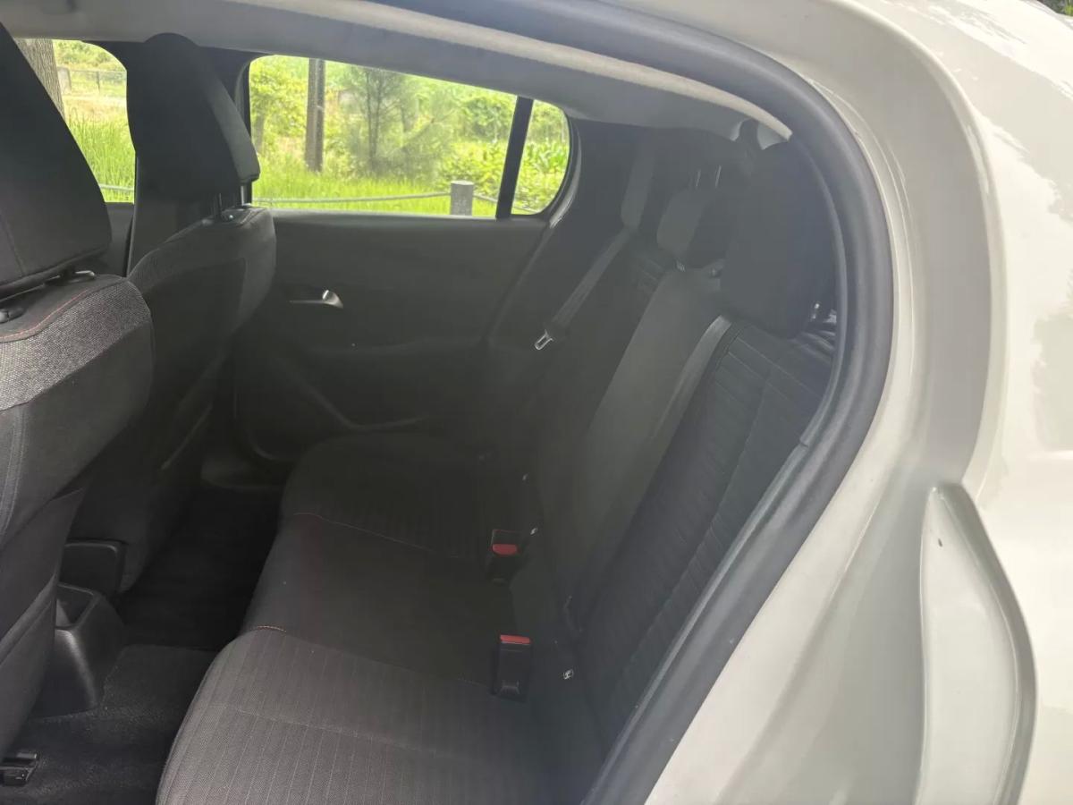 peugeot-208-2022-gasolina-1199cc